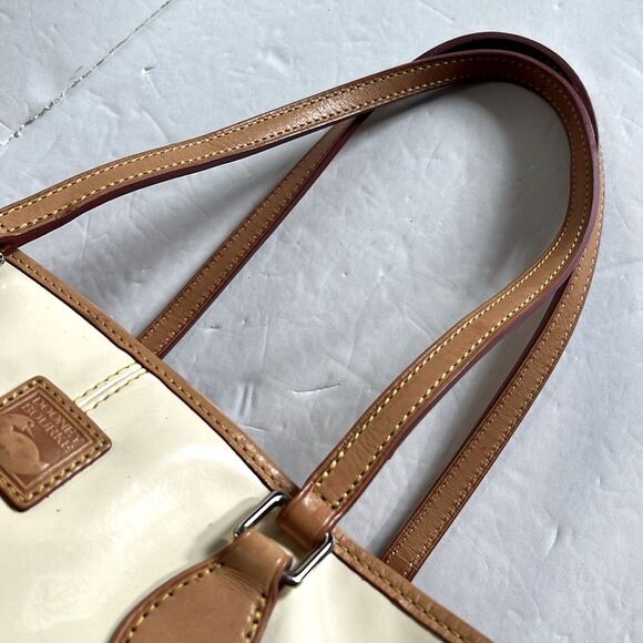 Dooney & Bourke Beige/Navy shoulder bag - Picture 6 of 16